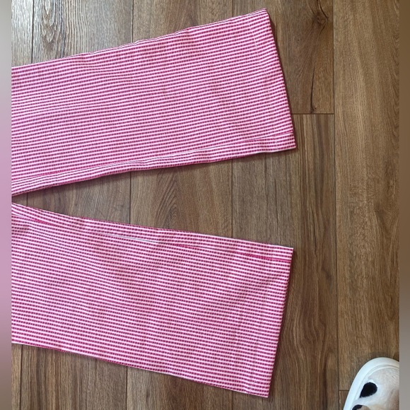 Trina Turk's bright pink and white striped seersucker wide leg pants - Picture 2 of 10